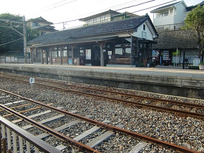 三国港駅の外観