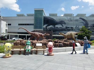 福井駅_恐竜モニュメント_大型